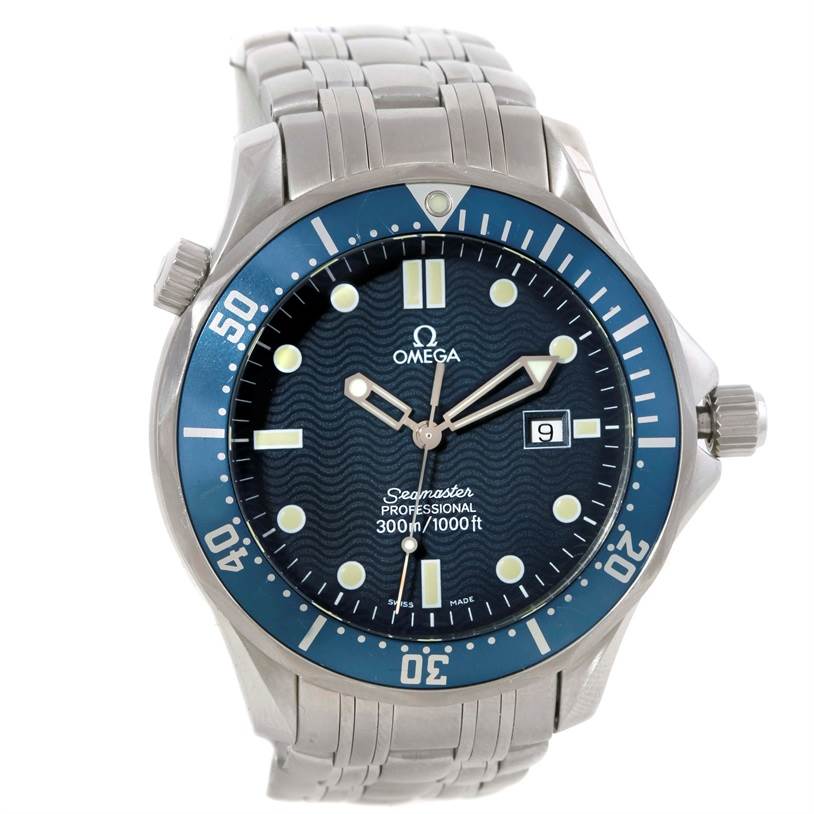 The image shows an Omega Seamaster 2541.80.00 Men
s Stainless Steel Blue Dial 2541.80.00 Men
s Stainless Steel Blue Dial watch from a slightly tilted front angle, highlighting the dial, bezel, and part of the bracelet.
