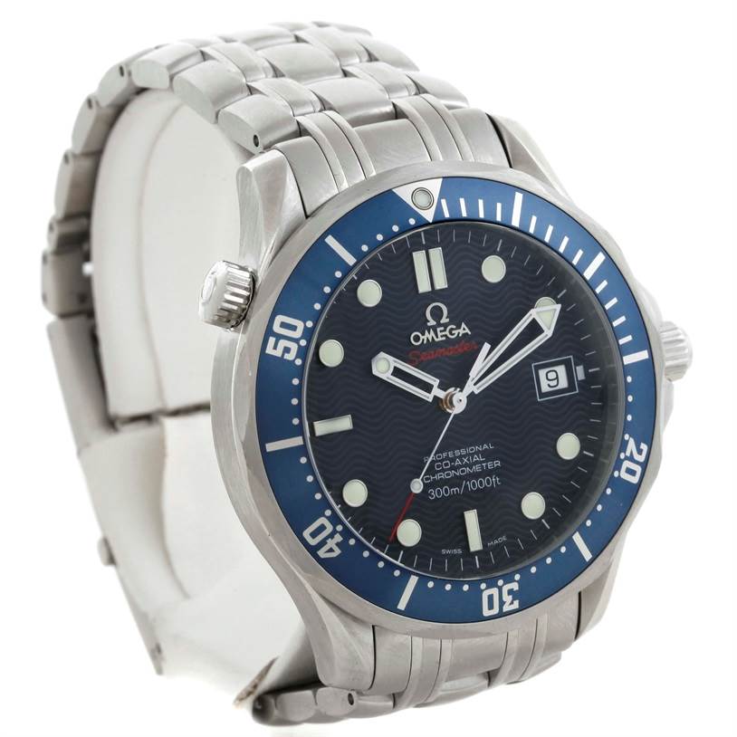 This image shows a stainless steel Omega Seamaster 2220.80.00 Men
s Stainless Steel Blue Dial 2220.80.00 Men
s Stainless Steel Blue Dial watch at a slight angle, highlighting the face, bezel, and part of the bracelet.