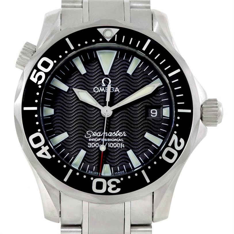 The image shows a frontal view of the Omega Seamaster 2262.50.00 Men
s Stainless Steel Black Dial 2262.50.00 Men
s Stainless Steel Black Dial watch, highlighting its face, bezel, and metal bracelet.