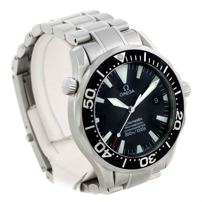 The image shows an angled view of the Omega Seamaster 2254.50.00 Men
s Stainless Steel Black Dial 2254.50.00 Men
s Stainless Steel Black Dial watch highlighting the bezel, dial, crown, and stainless steel bracelet.