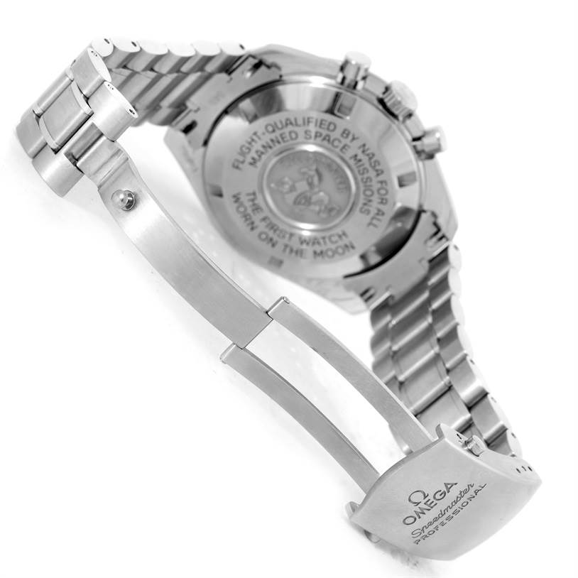 The image shows the back case and partially opened clasp of the Omega Speedmaster 311.30.42.30.01.005 Men
s Stainless Steel Black Dial 311.30.42.30.01.005 Men
s Stainless Steel Black Dial watch, highlighting the bracelet and inscriptions.