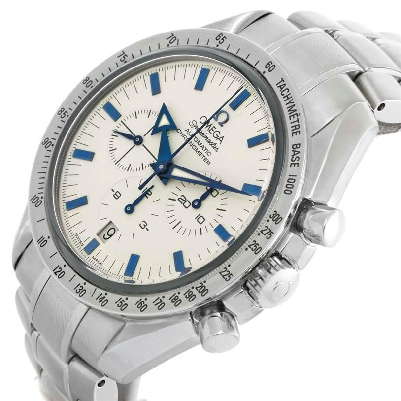 The Omega Speedmaster 3551.20.00 Men
s Stainless Steel White Dial 3551.20.00 Men
s Stainless Steel White Dial watch is shown at an angled view highlighting its dial, bezel, pushers, crown, and part of the bracelet.