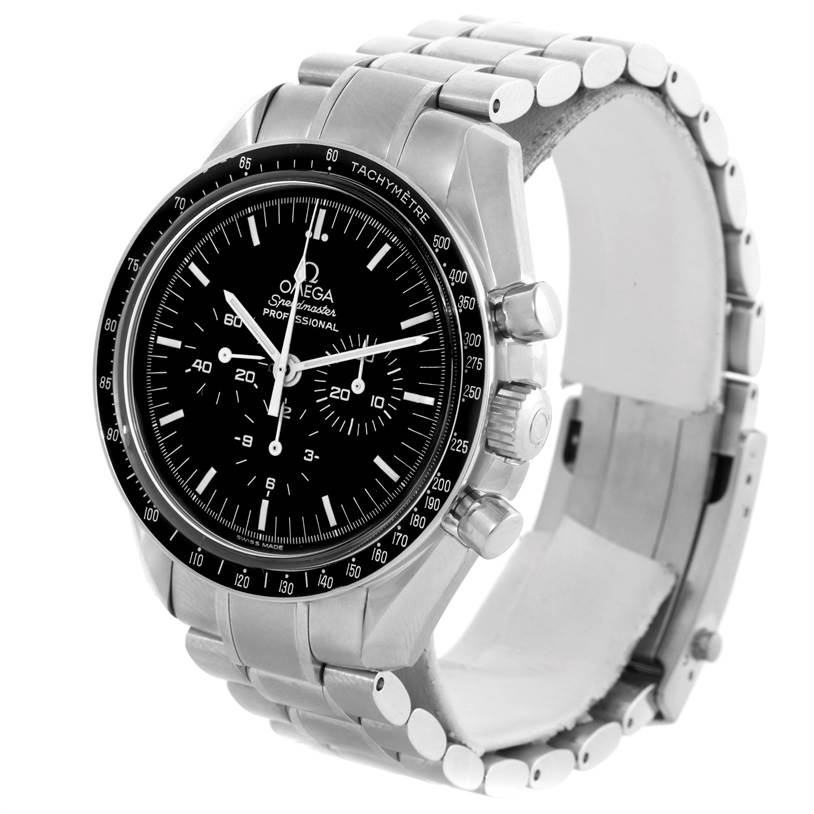 The image shows the Omega Speedmaster 3570.50.00 Men
s Stainless Steel Black Dial 3570.50.00 Men
s Stainless Steel Black Dial watch at a three-quarter angle, highlighting the face, bezel, buttons, and metal strap.