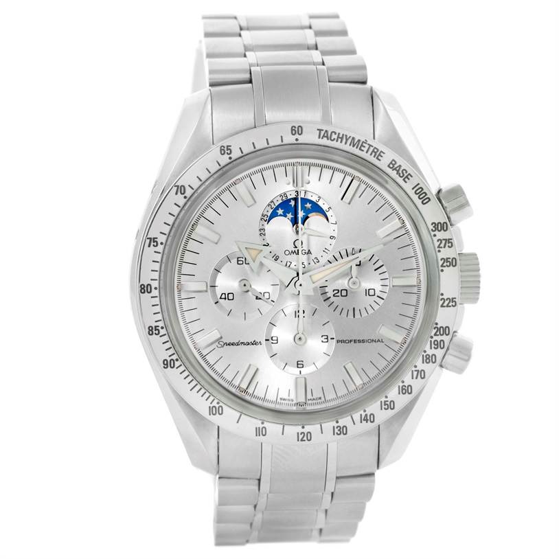 This image shows a front view of an Omega Speedmaster 3575.30.00 Men
s Stainless Steel Silver Dial 3575.30.00 Men
s Stainless Steel Silver Dial watch, displaying its face, tachymeter, sub-dials, and bracelet.