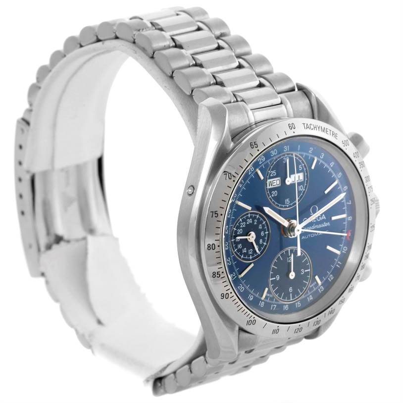 The image shows a side angle of the Omega Speedmaster 3523.80.00 Men
s Stainless Steel Blue Dial 3523.80.00 Men
s Stainless Steel Blue Dial watch, highlighting the metal bracelet and tachymeter bezel.