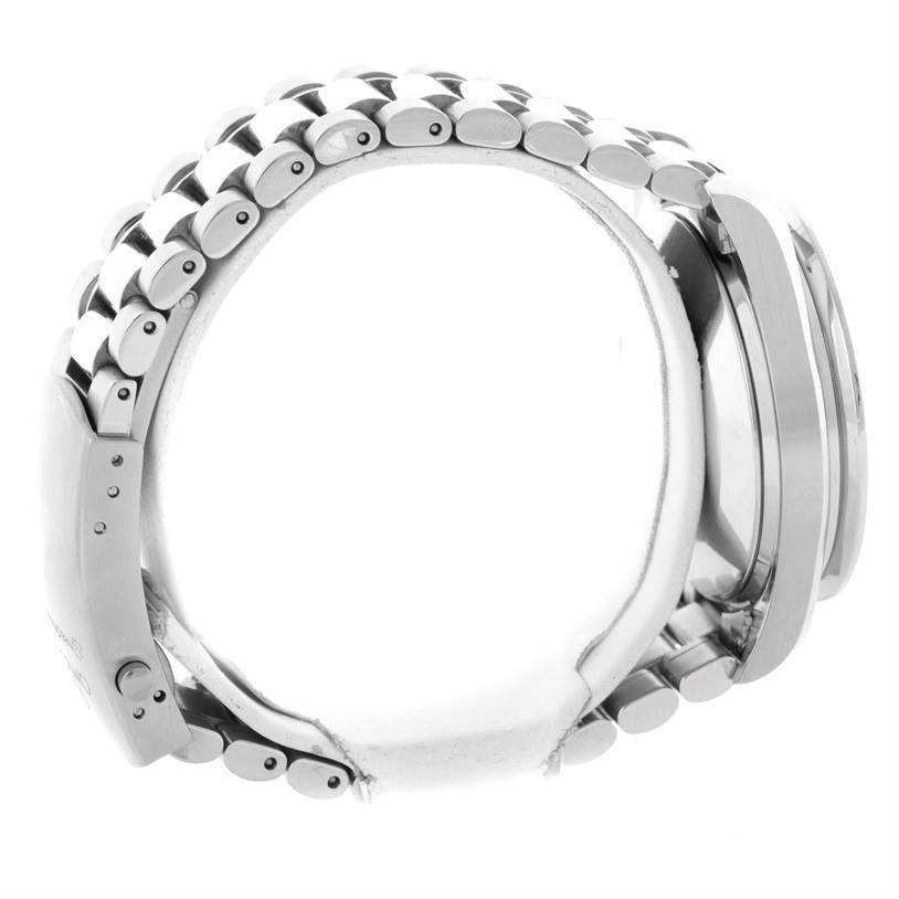 This side view shows the stainless steel bracelet and case of the Omega Speedmaster 3539.50.00 Men
s Stainless Steel Black Dial 3539.50.00 Men
s Stainless Steel Black Dial watch.