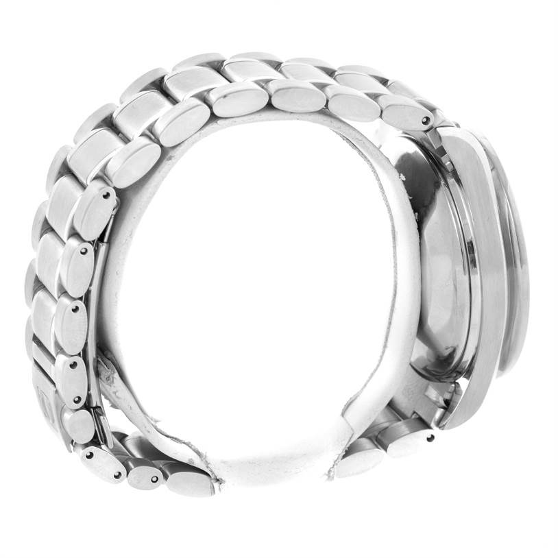 This side view of the Omega Speedmaster 3513.30.00 Men
s Stainless Steel Silver Dial 3513.30.00 Men
s Stainless Steel Silver Dial watch focuses on its stainless steel bracelet and case.