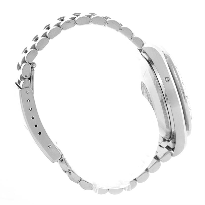 This image shows the side profile of an Omega Speedmaster 3521.30.00 Men
s Stainless Steel Silver Dial 3521.30.00 Men
s Stainless Steel Silver Dial watch, focusing on the metal bracelet and case.