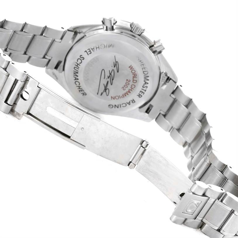This image shows the back case and bracelet of an Omega Speedmaster 3529.50.00 Men
s Stainless Steel Black Dial 3529.50.00 Men
s Stainless Steel Black Dial watch, highlighting the signature and engraving.