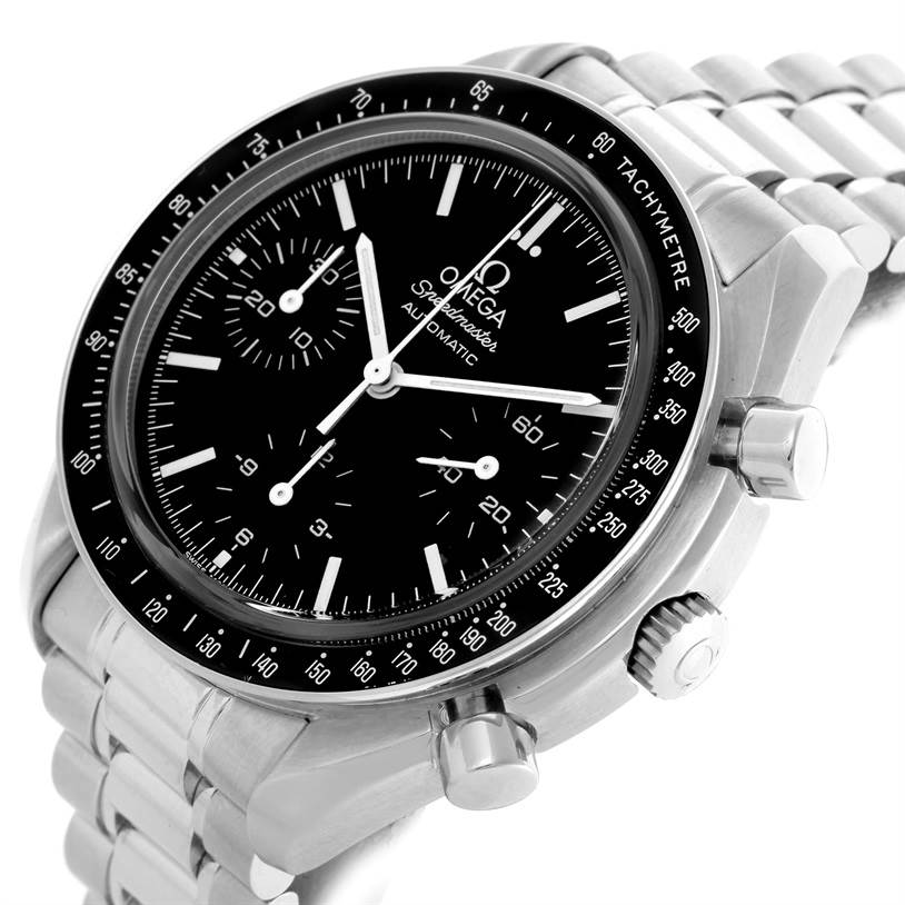 This image shows a close-up angle of the Omega Speedmaster 3539.50.00 Men
s Stainless Steel Black Dial 3539.50.00 Men
s Stainless Steel Black Dial watch, highlighting the dial, bezel, and stainless steel bracelet.