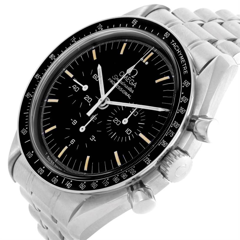 This image shows an angled view of the Omega Speedmaster Men
s Stainless Steel Black Dial Men
s Stainless Steel Black Dial watch, focusing on its face, bezel, and stainless steel bracelet.