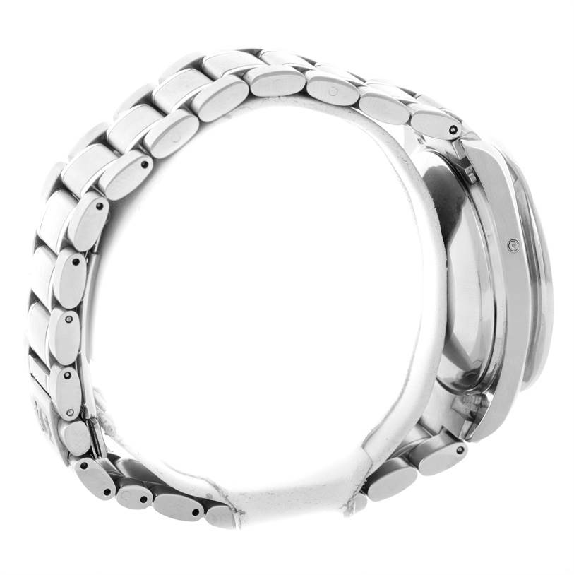 This image shows the side view of an Omega Speedmaster 3523.80.00 Men
s Stainless Steel Blue Dial 3523.80.00 Men
s Stainless Steel Blue Dial watch, focusing on its stainless steel bracelet and case.