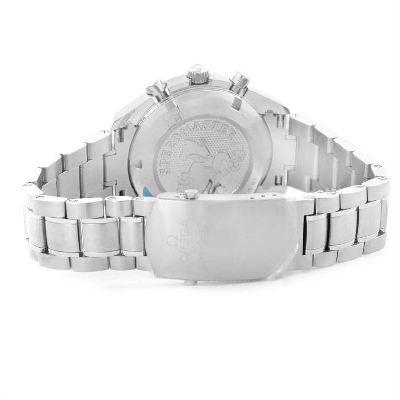 This Omega Speedmaster 326.30.40.50.01.001 Men
s Stainless Steel Black Dial 326.30.40.50.01.001 Men
s Stainless Steel Black Dial watch photo shows the back case and bracelet, highlighting the clasp and three pushers.