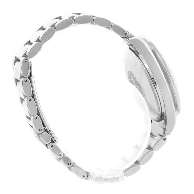 The image shows the side view of the Omega Speedmaster 3513.50.00 Stainless Steel Black Dial 3513.50.00 Stainless Steel Black Dial
s case and metal bracelet.