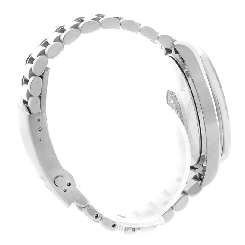 This image shows a side view of the Omega Speedmaster 3539.50.00 Men
s Stainless Steel Black Dial 3539.50.00 Men
s Stainless Steel Black Dial watch, highlighting the case, bracelet, and clasp.