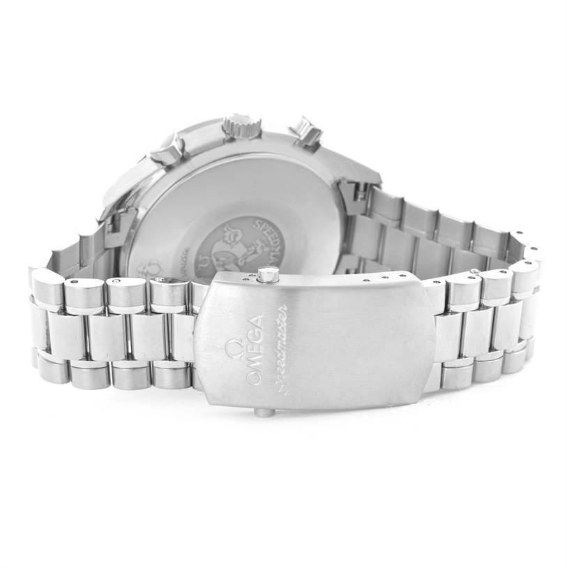 The image shows the back case and metal bracelet clasp of an Omega Speedmaster 3539.50.00 Men
s Stainless Steel Black Dial 3539.50.00 Men
s Stainless Steel Black Dial watch.