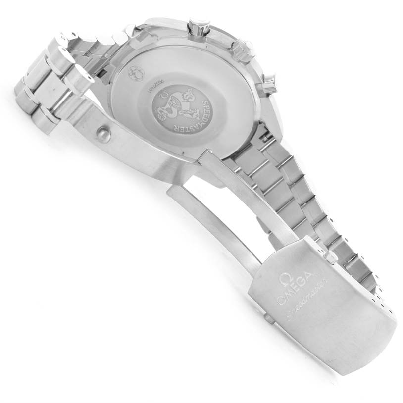 The image shows the backside and clasp mechanism of an Omega Speedmaster 3539.50.00 Men
s Stainless Steel Black Dial 3539.50.00 Men
s Stainless Steel Black Dial watch with its stainless steel bracelet.