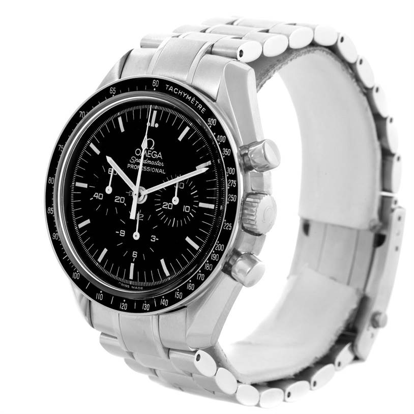 The image shows an angled view of the Omega Speedmaster 3570.50.00 Men
s Stainless Steel Black Dial 3570.50.00 Men
s Stainless Steel Black Dial watch, highlighting the face, bezel, pushers, crown, and bracelet.