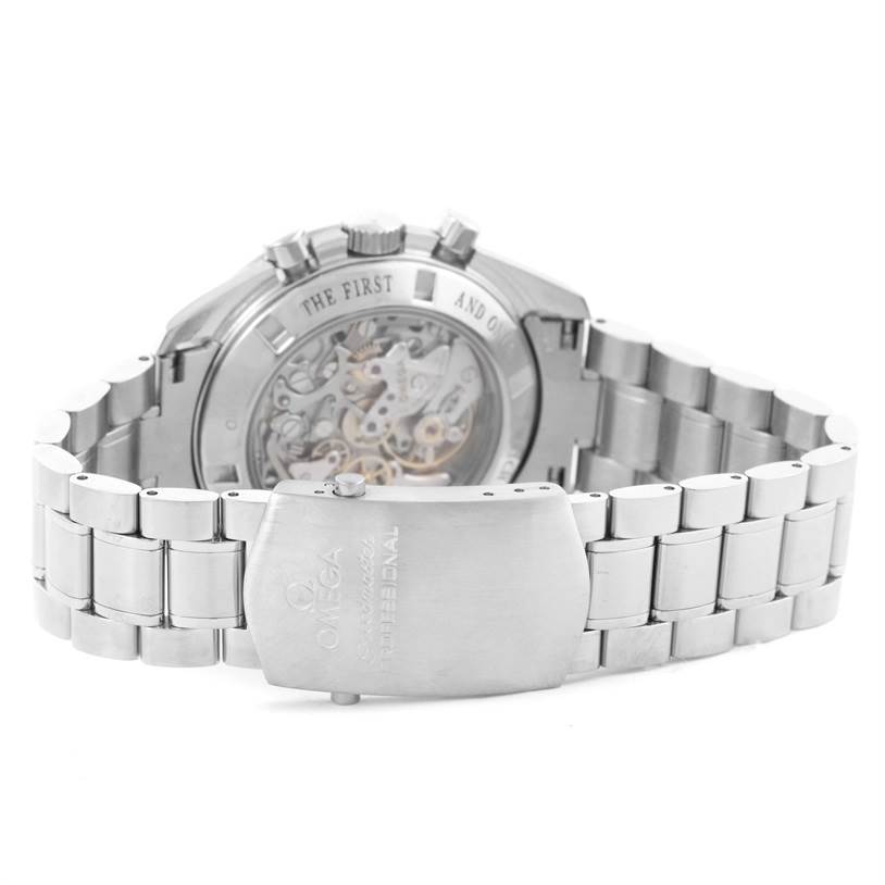 The image shows the back and bracelet clasp of an Omega Speedmaster 3573.50.00 Men
s Stainless Steel Black Dial 3573.50.00 Men
s Stainless Steel Black Dial watch from a low rear angle.