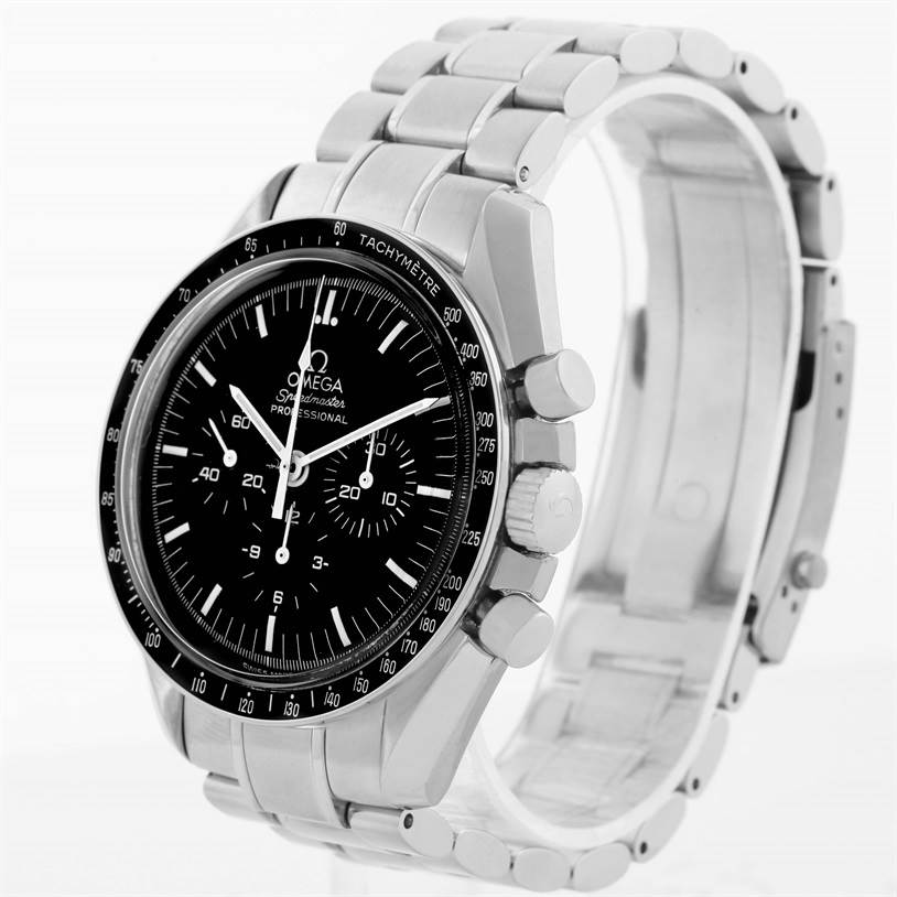 The image shows a side-front angle of the Omega Speedmaster 3571.50.00 Men
s Stainless Steel Black Dial 3571.50.00 Men
s Stainless Steel Black Dial watch, highlighting its bracelet, face, and crown.