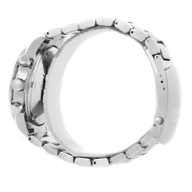 The image shows the side profile of an Omega Speedmaster 3222.80.00 Men
s Stainless Steel Blue Dial 3222.80.00 Men
s Stainless Steel Blue Dial watch, focusing on the bracelet and buttons.