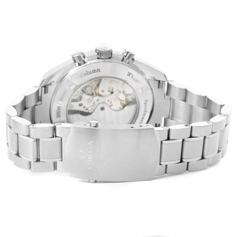 This image shows the back view of an Omega Speedmaster 311.30.44.50.01.002 Men
s Stainless Steel Black Dial 311.30.44.50.01.002 Men
s Stainless Steel Black Dial watch, highlighting its metal bracelet and transparent case back.