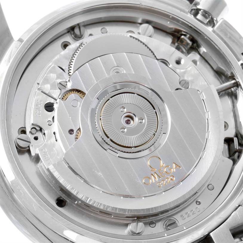 The image shows the internal mechanism of the Omega Speedmaster 3539.50.00 Men
s Stainless Steel Black Dial 3539.50.00 Men
s Stainless Steel Black Dial watch, focusing on its movement components.