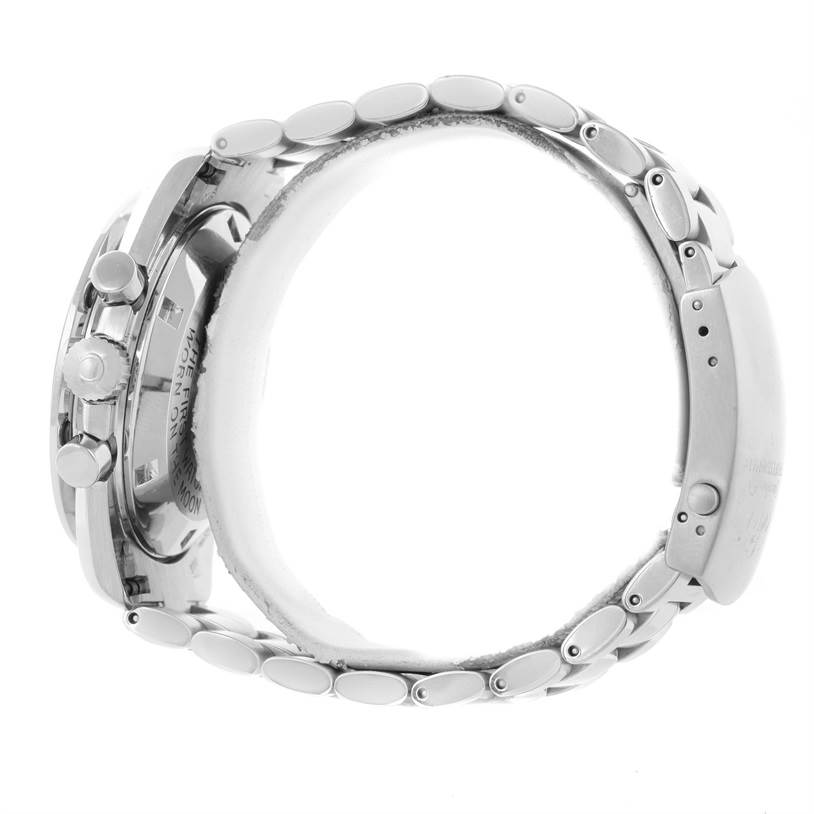 The image shows a side view of an Omega Speedmaster 3570.50.00 Men
s Stainless Steel Black Dial 3570.50.00 Men
s Stainless Steel Black Dial watch, highlighting its metallic bracelet and side buttons.