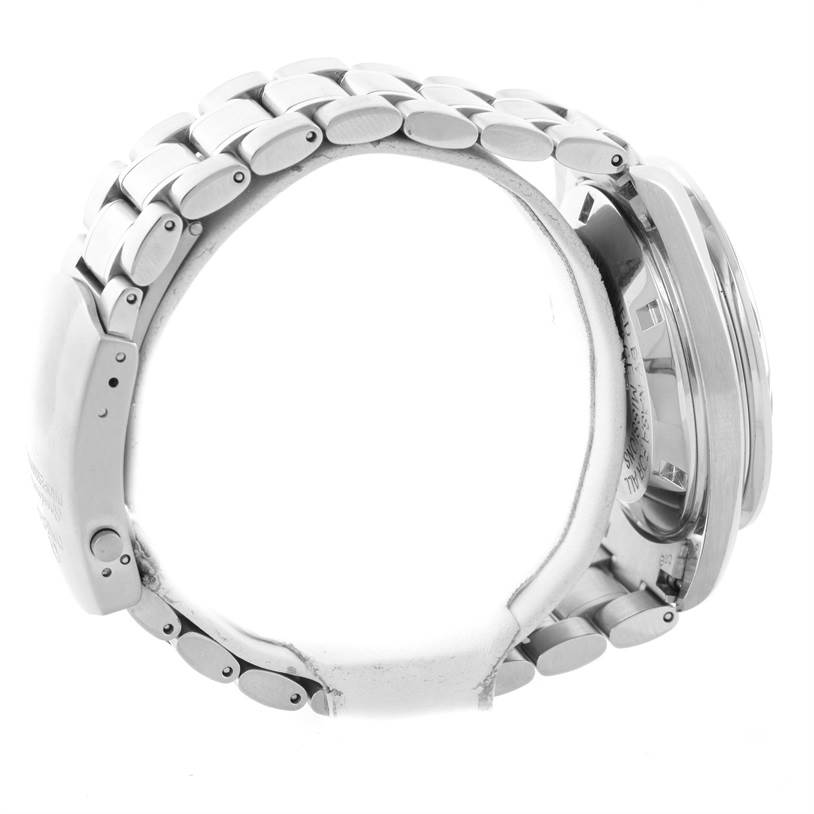 The image shows a side profile of the Omega Speedmaster 3570.50.00 Men
s Stainless Steel Black Dial 3570.50.00 Men
s Stainless Steel Black Dial, focusing on its stainless steel bracelet and case.