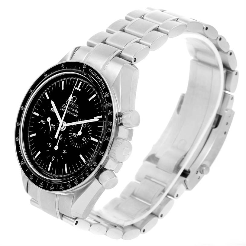 The image shows an angled view of the Omega Speedmaster 3570.50.00 Men
s Stainless Steel Black Dial 3570.50.00 Men
s Stainless Steel Black Dial watch displaying its stainless-steel bracelet, bezel, and chronograph dial.