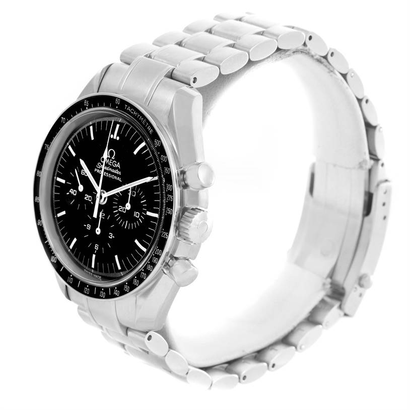 The image shows an angled view of the dial, bezel, crown, and bracelet of the Omega Speedmaster 3570.50.00 Men
s Stainless Steel Black Dial 3570.50.00 Men
s Stainless Steel Black Dial watch.