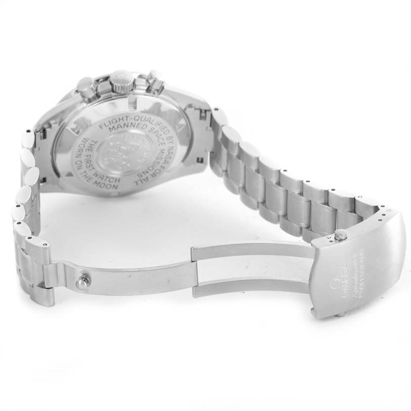 This image shows the back casing and open metal bracelet clasp of an Omega Speedmaster 3570.50.00 Men
s Stainless Steel Black Dial 3570.50.00 Men
s Stainless Steel Black Dial watch.