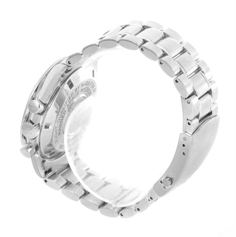 The image shows the back and side view of an Omega Speedmaster 3570.50.00 Men
s Stainless Steel Black Dial 3570.50.00 Men
s Stainless Steel Black Dial watch, highlighting its metal bracelet and clasp.