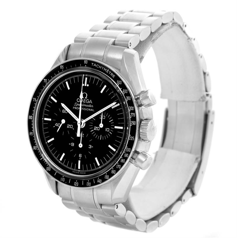 The image shows a frontal angle of an Omega Speedmaster 3560.50.00 Men
s Stainless Steel Black Dial 3560.50.00 Men
s Stainless Steel Black Dial watch, highlighting the dial, bezel, and metal bracelet.