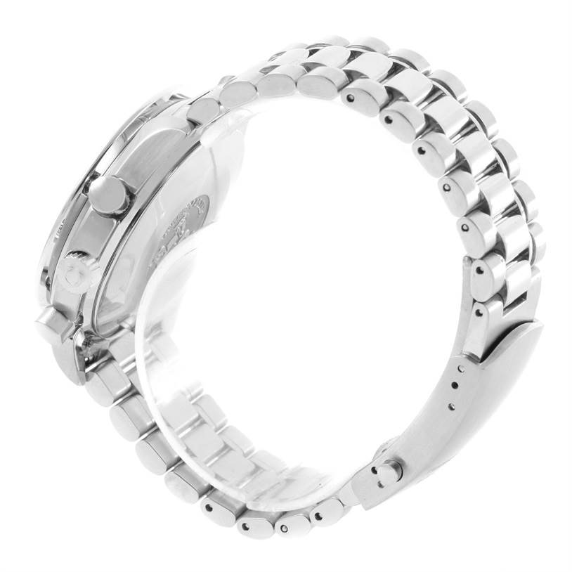 This image shows the side profile and bracelet of an Omega Speedmaster 3539.50.00 Men
s Stainless Steel Black Dial 3539.50.00 Men
s Stainless Steel Black Dial watch.