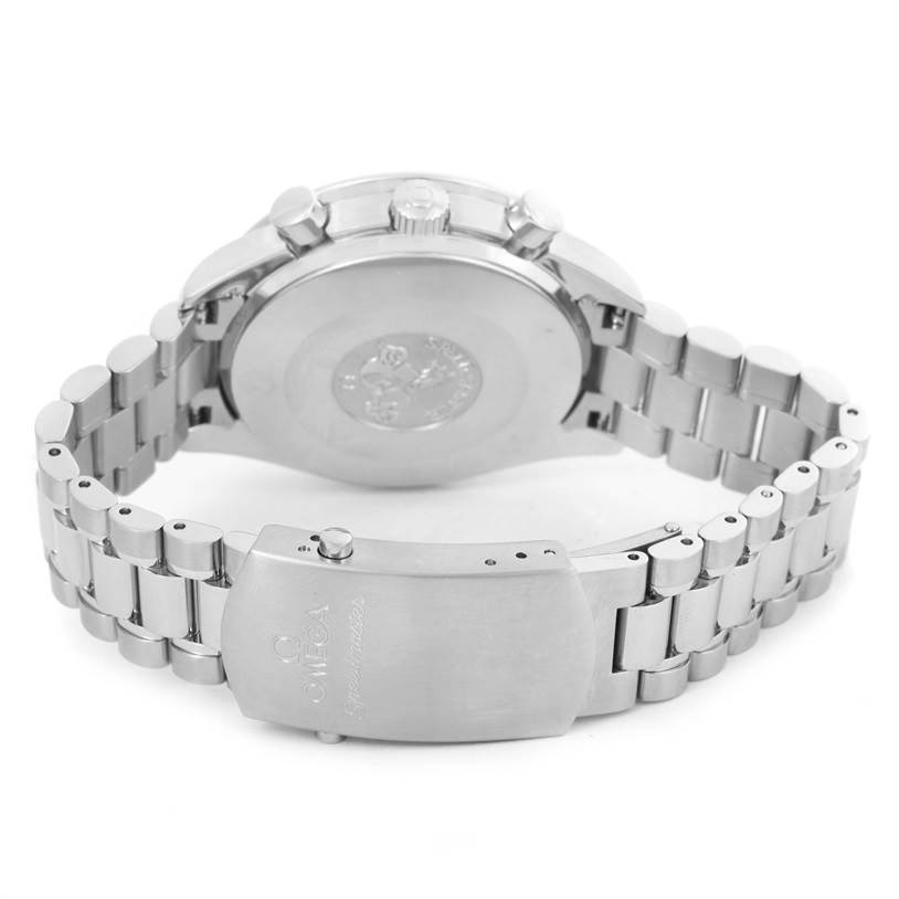 The image shows the back and clasp of the Omega Speedmaster 3539.50.00 Men's Stainless Steel Black Dial 3539.50.00 Men's Stainless Steel Black Dial watch, highlighting its bracelet and case back.