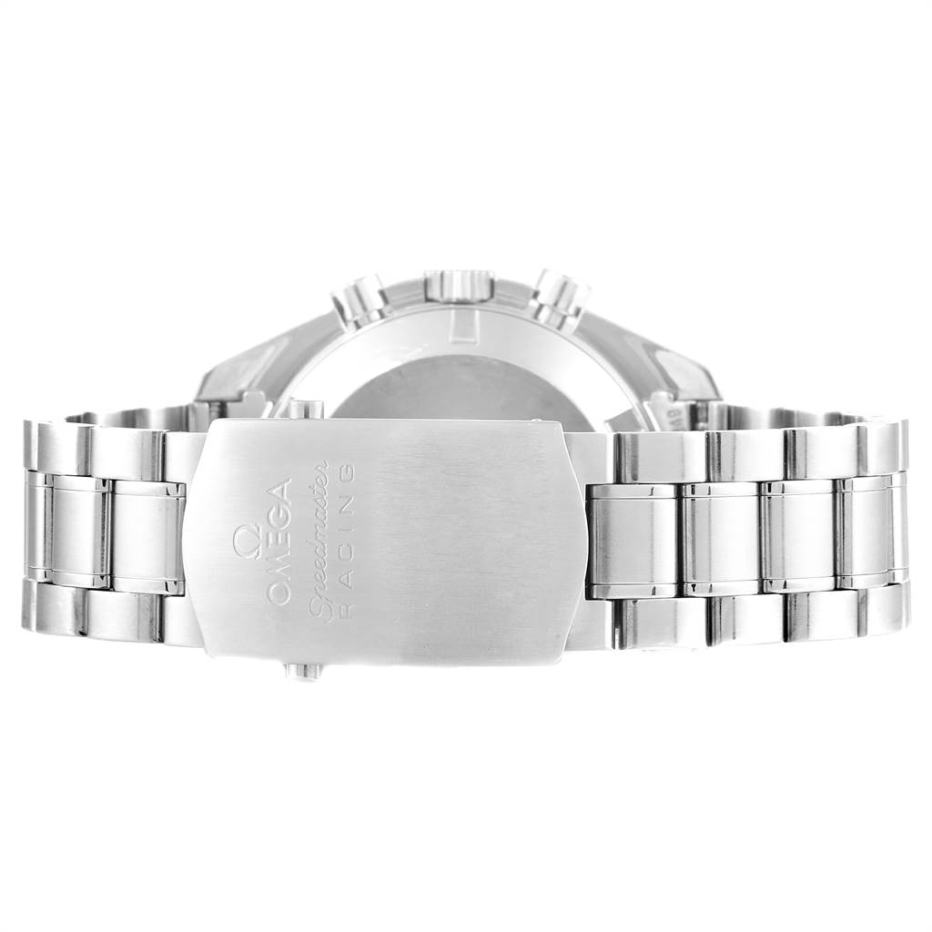 This image shows the back view of an Omega Speedmaster 3552.59.00 Men
s Stainless Steel Black Dial 3552.59.00 Men
s Stainless Steel Black Dial watch, highlighting the metal bracelet and clasp.