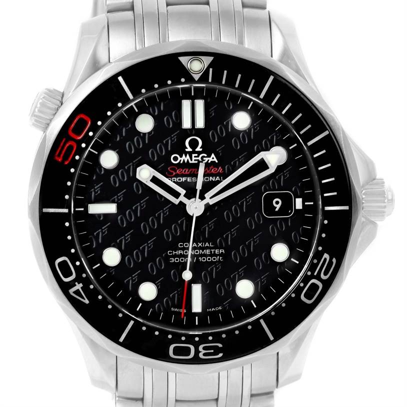 The image shows a frontal view of an Omega Speedmaster 212.30.41.20.01.005 Men
s Stainless Steel Black Dial 212.30.41.20.01.005 Men
s Stainless Steel Black Dial watch, highlighting its black dial, bezel, and stainless steel bracelet.