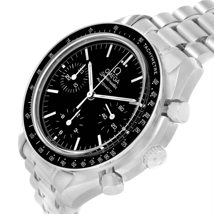The image shows a side angle of the Omega Speedmaster 3539.50.00 Men
s Stainless Steel Black Dial 3539.50.00 Men
s Stainless Steel Black Dial watch, highlighting its dial, bezel, crown, and bracelet.