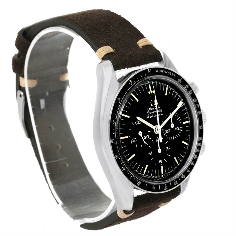 This image shows a side angle of an Omega Speedmaster 145.022 Men
s Stainless Steel Black Dial 145.022 Men
s Stainless Steel Black Dial watch, highlighting its black dial, tachymeter bezel, and brown strap.