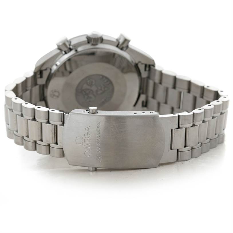 The image shows the back case and clasp of the Omega Speedmaster 3539.50.00 Men's Stainless Steel Black Dial 3539.50.00 Men's Stainless Steel Black Dial watch, focusing on the bracelet and clasp details.