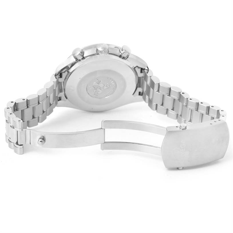 The image shows the back view of an Omega Speedmaster 3539.50.00 Men's Stainless Steel Black Dial 3539.50.00 Men's Stainless Steel Black Dial watch, featuring the clasp, bracelet, and case back.