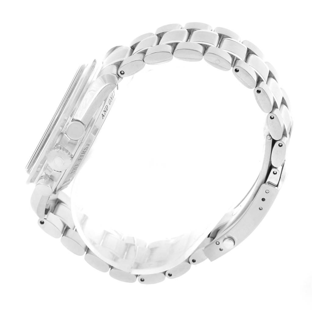 The image shows a side view of an Omega Speedmaster 3573.50.00 Men
s Stainless Steel Black Dial 3573.50.00 Men
s Stainless Steel Black Dial watch, highlighting the bracelet, clasp, and side case with pushers and crown.