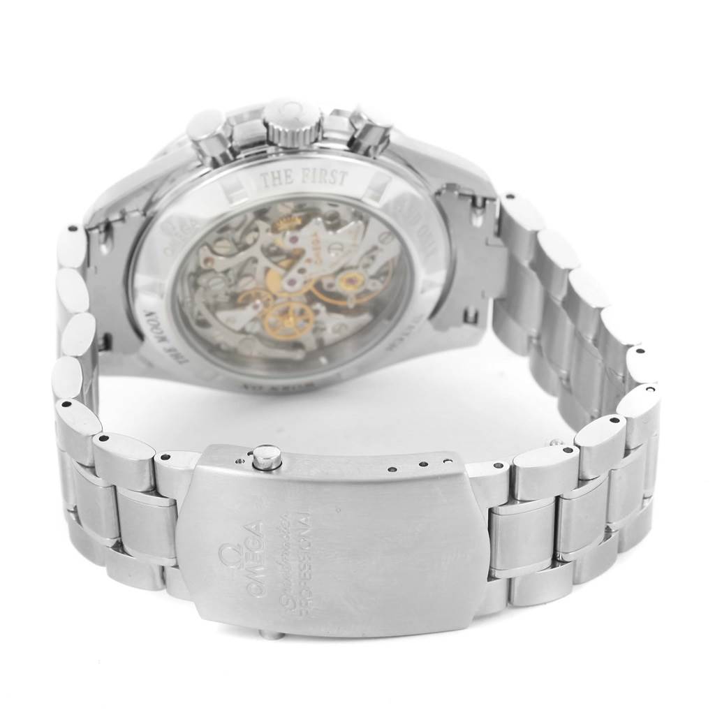 The image shows the back view of the Omega Speedmaster 3573.50.00 Men
s Stainless Steel Black Dial 3573.50.00 Men
s Stainless Steel Black Dial watch, highlighting its case back, crown, and stainless steel bracelet.