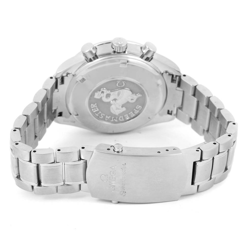 The image shows the case back and bracelet, including the clasp, of an Omega Speedmaster 3210.51.00 Men
s Stainless Steel Black Dial 3210.51.00 Men
s Stainless Steel Black Dial watch.