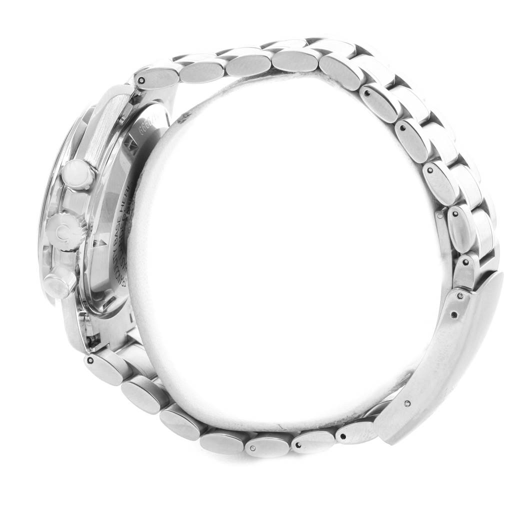 The image shows a side view of an Omega Speedmaster 3560.50.00 Men
s Stainless Steel Black Dial 3560.50.00 Men
s Stainless Steel Black Dial watch, highlighting the bracelet and pushers.