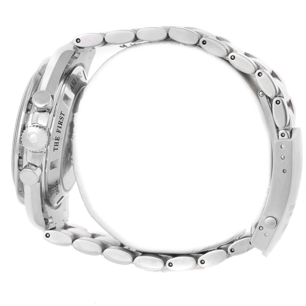 The image shows a side view of the Omega Speedmaster 3576.50.00 Men
s Stainless Steel Black Dial 3576.50.00 Men
s Stainless Steel Black Dial watch, highlighting its case, pushers, crown, and bracelet.