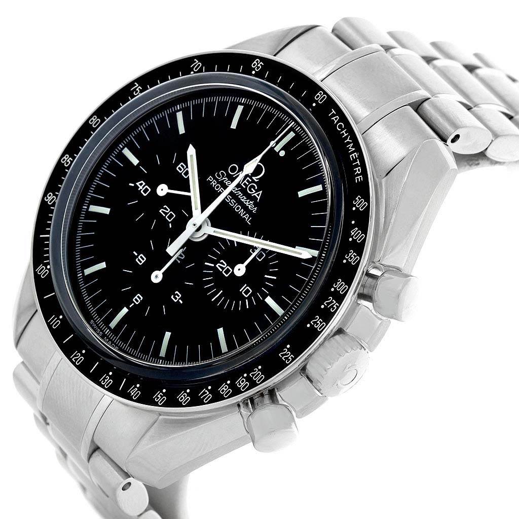 The image shows an angled close-up of an Omega Speedmaster 3573.50.00 Men
s Stainless Steel Black Dial 3573.50.00 Men
s Stainless Steel Black Dial watch, focusing on the dial, tachymeter bezel, and stainless steel bracelet.
