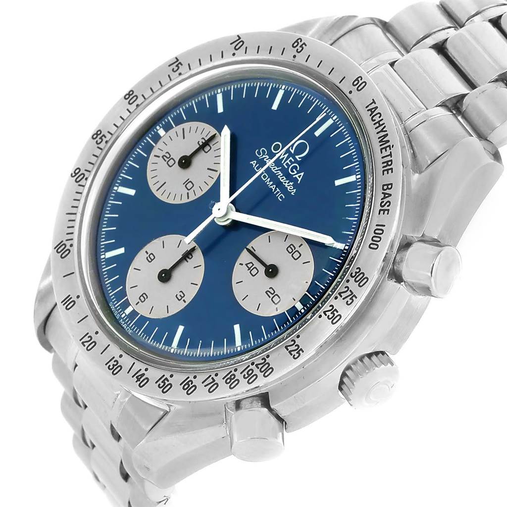 The image shows a close-up angle of an Omega Speedmaster 3510.82.00 Men
s Stainless Steel Blue Dial 3510.82.00 Men
s Stainless Steel Blue Dial watch, highlighting the dial, bezel, crown, and chronograph pushers.