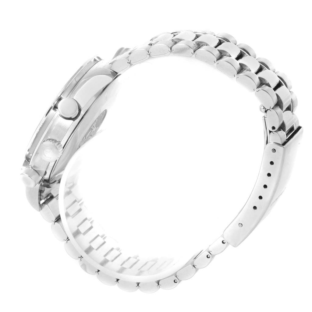 This side view of the Omega Speedmaster 3510.82.00 Men
s Stainless Steel Blue Dial 3510.82.00 Men
s Stainless Steel Blue Dial showcases the stainless steel bracelet, clasp, crown, and pushers.